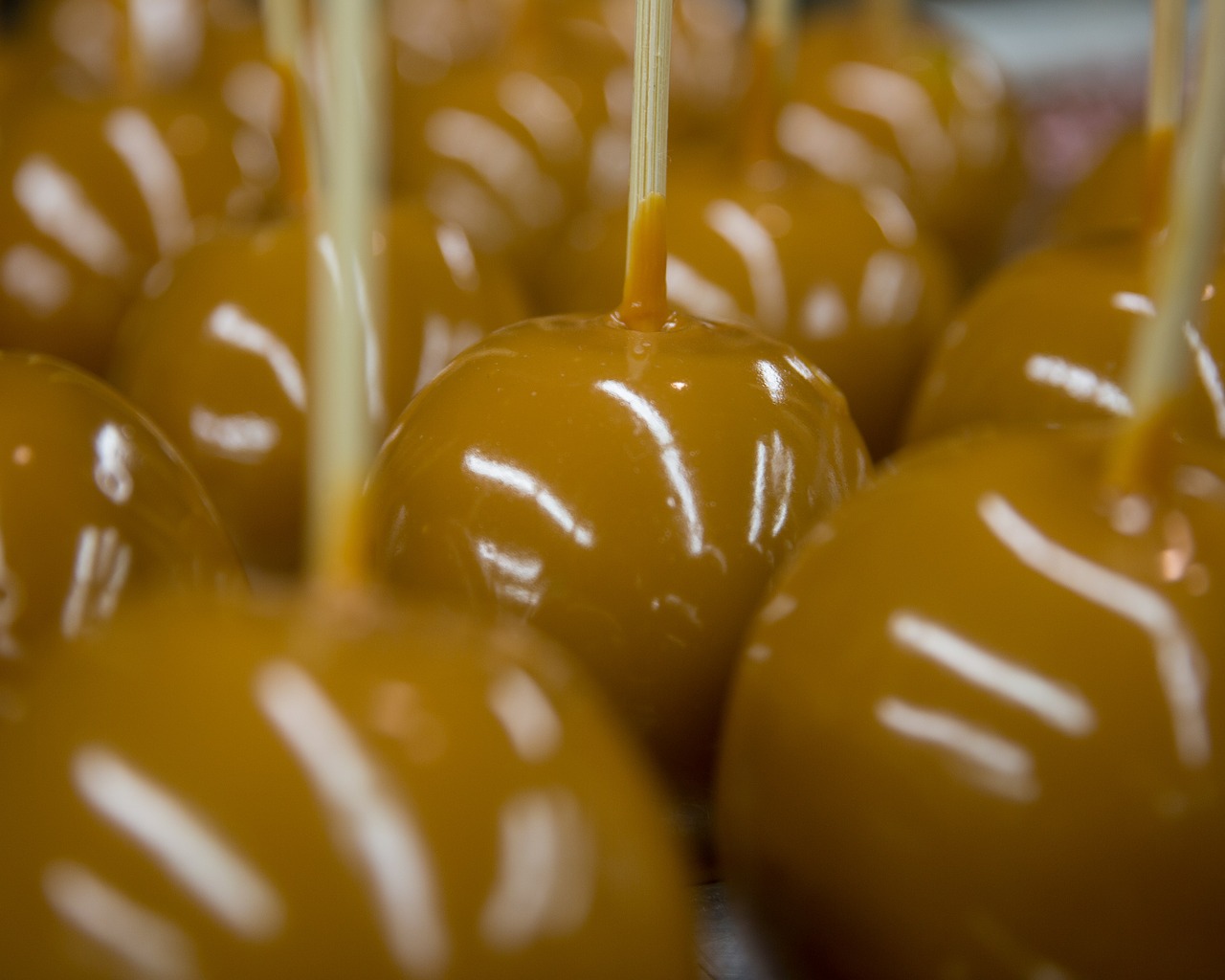 Caramel Apples/